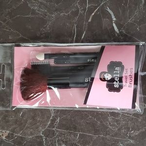 Travel makeup‎ brushes